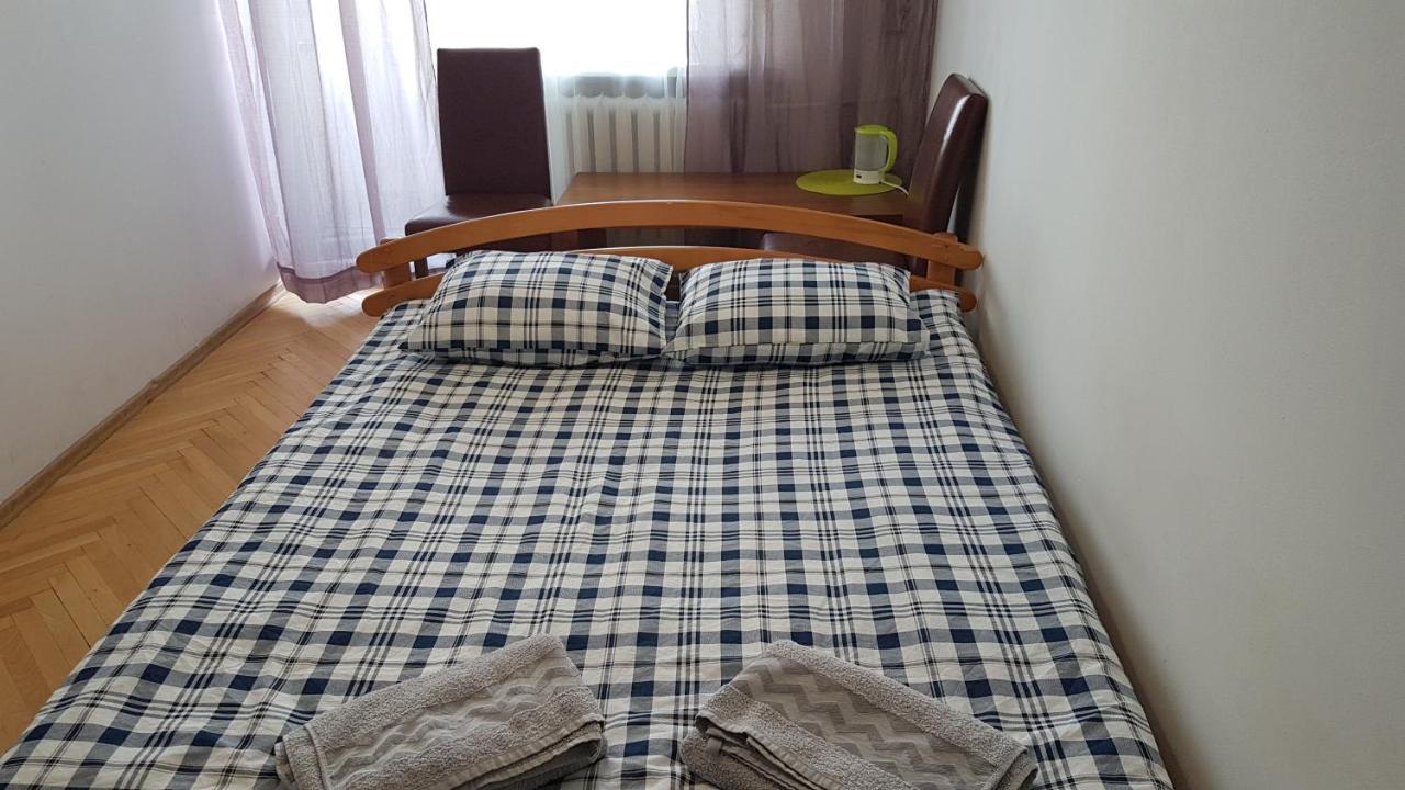 Hostel Niebieski Meander Blisko Metra Warszawa