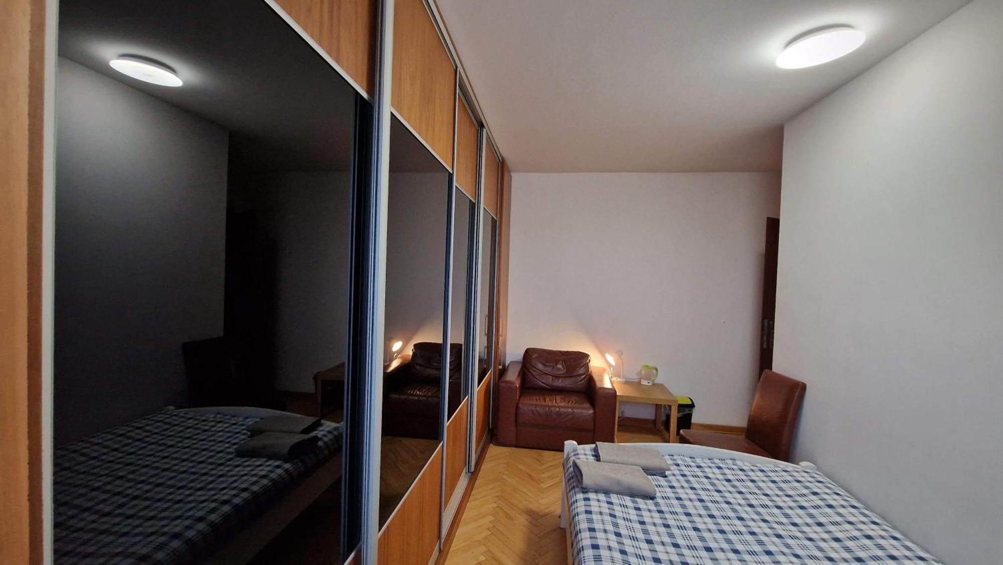 Hostel Niebieski Meander Blisko Metra *