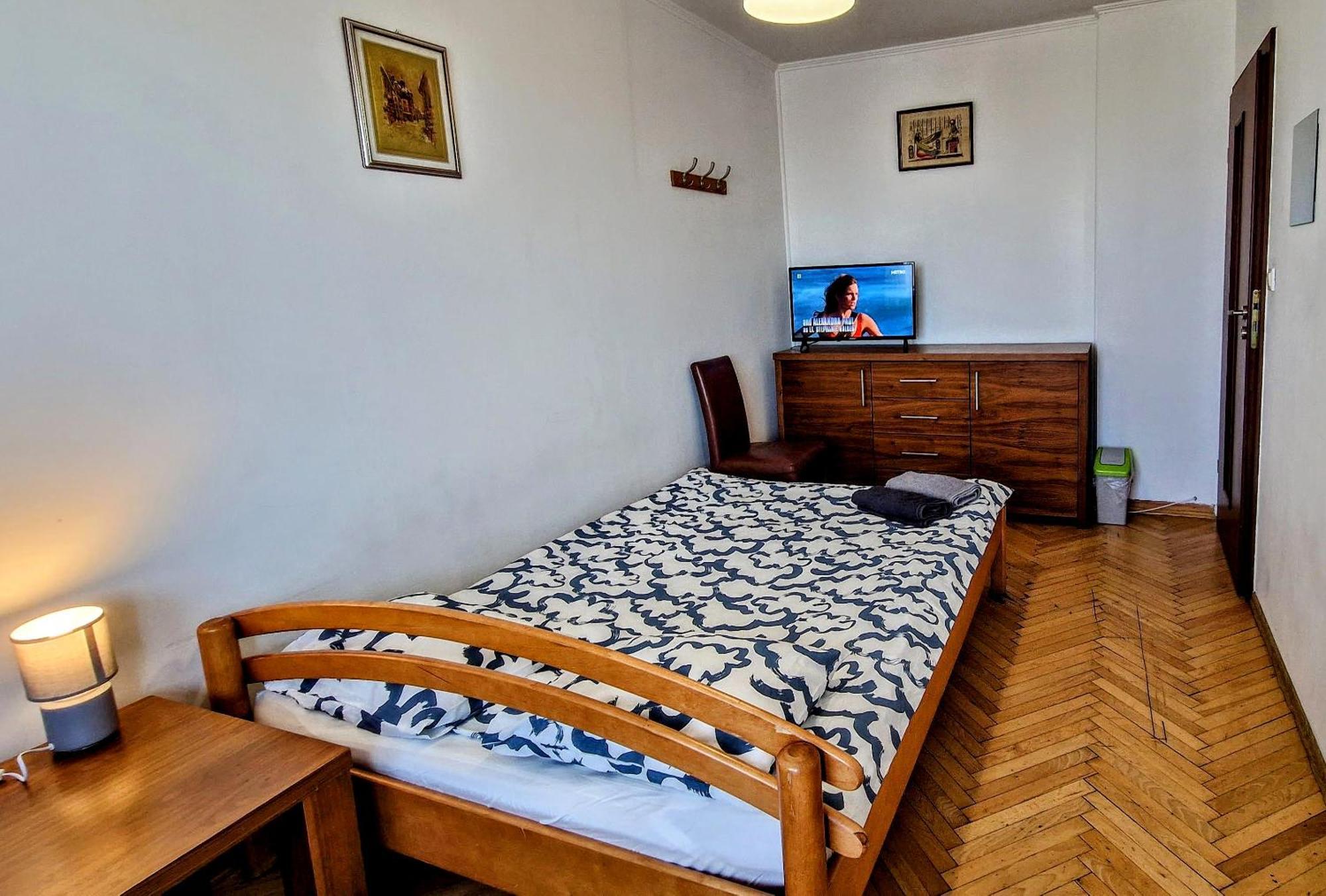 Niebieski Meander Blisko Metra Hostel *